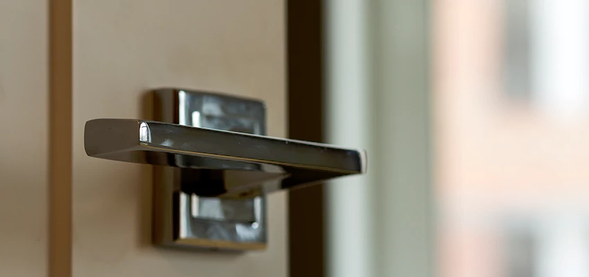Door Lever Knob Repair in Mendota, California